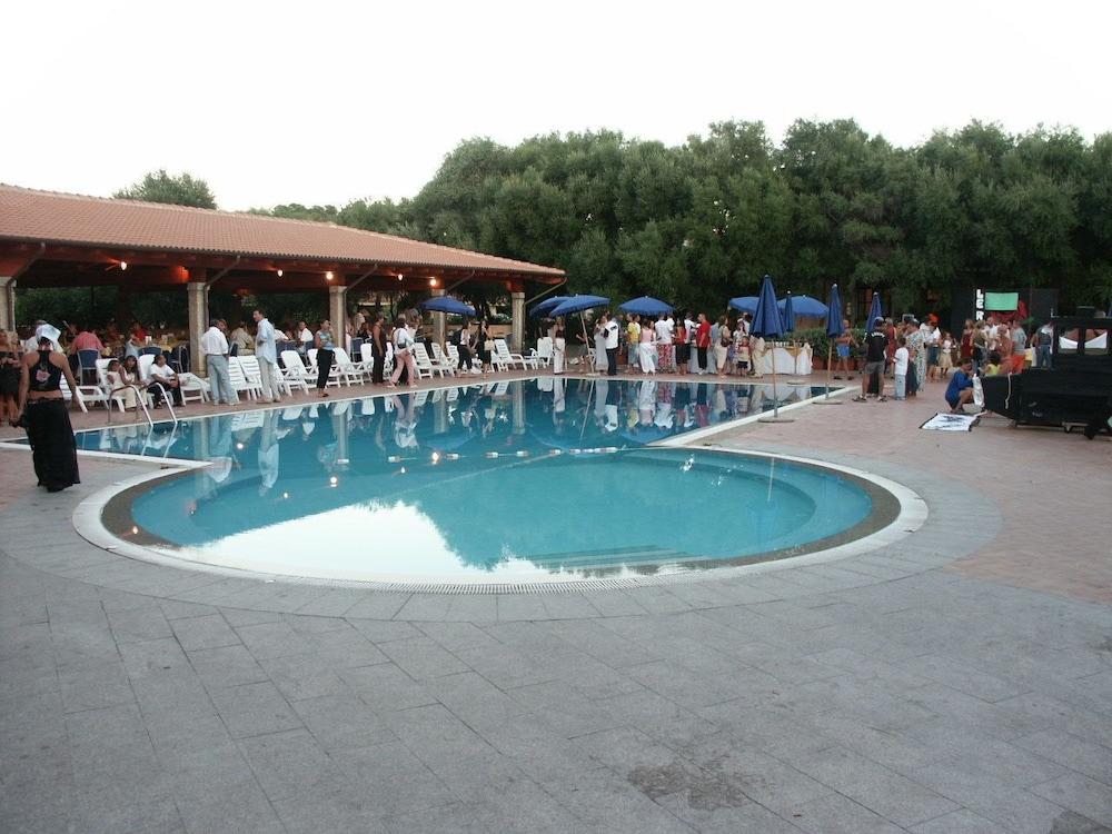 Hotel Amareclub Le Rose San Teodoro  Exteriér fotografie